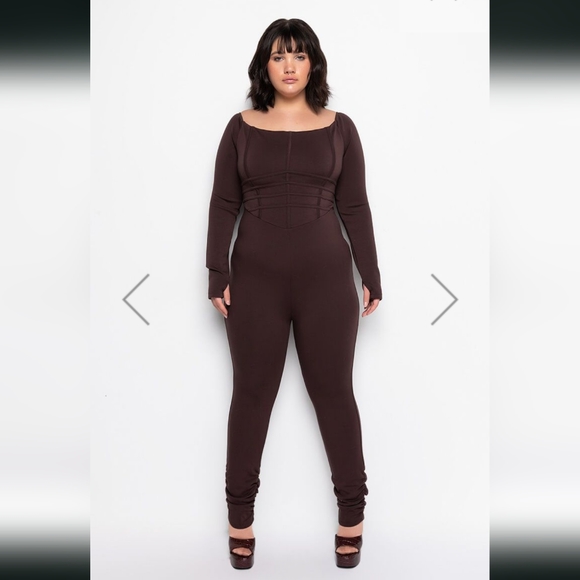 Stretch Corset Seam jumpsuit plus Akira - Picture 2 of 5